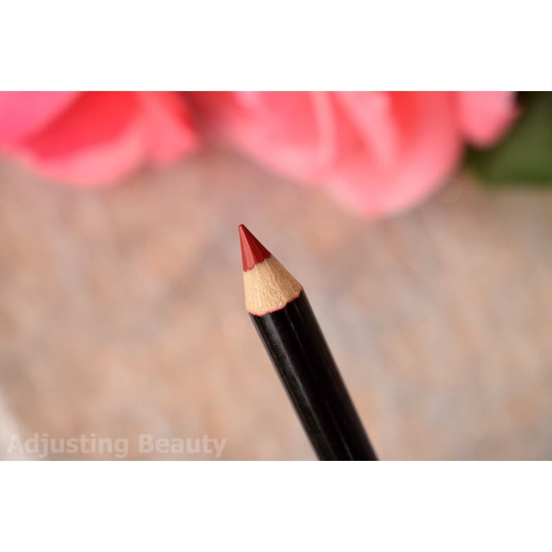 Wet n Wild Color Icon Lip Liner Pencil Shade E717 Berry Red