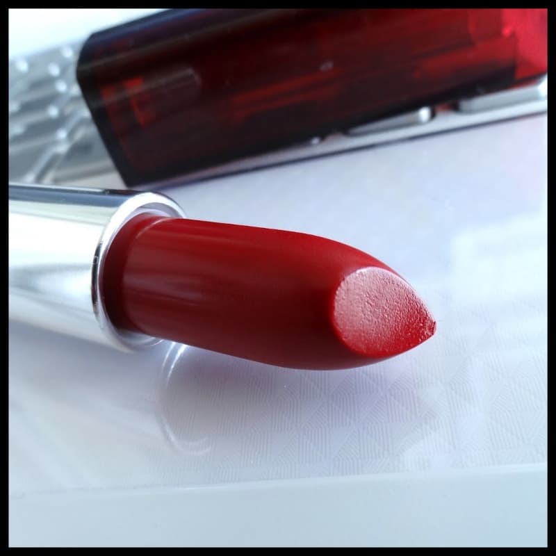 Maybelline New York Color Sensational Lipstick, 547 Pleasure Me Red