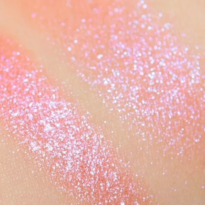Milani Ludicrous Lights Duo Chrome Highlighter
in
"100 Pink Aroo"