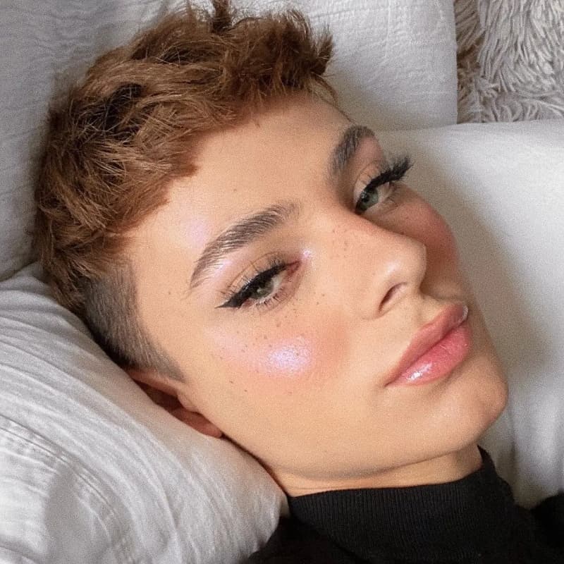 Milani Ludicrous Lights Duo Chrome Highlighter
in
"100 Pink Aroo"