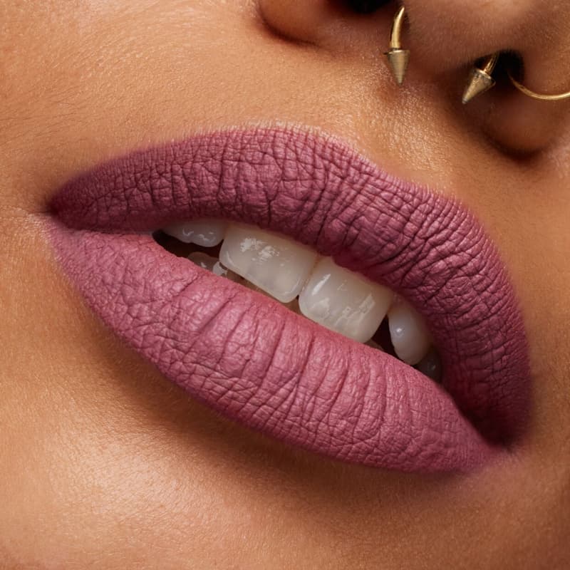 Huda Beauty Liquid Matte Lipstick in "Muse"